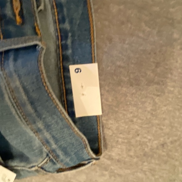 Old Navy size 6 NWT shorts - Picture 3 of 7